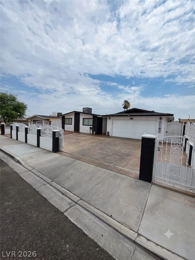 4125 Harmon, Las Vegas, NV 89121