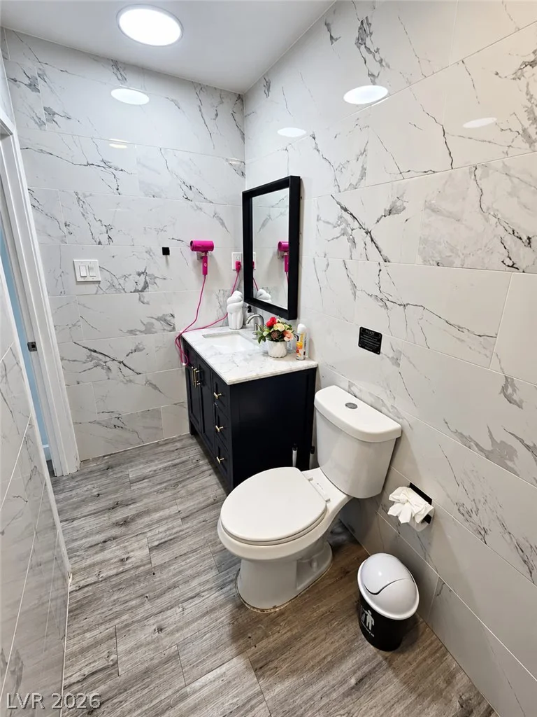 4125 Harmon, Las Vegas, NV 89121
