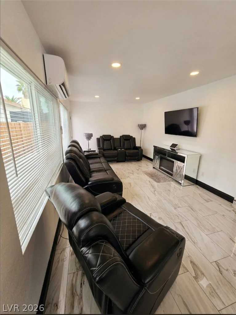 4125 Harmon, Las Vegas, NV 89121
