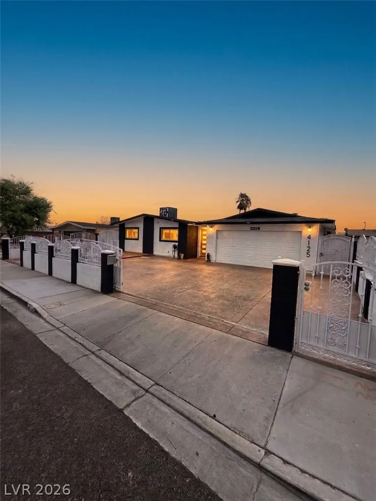 4125 Harmon, Las Vegas, NV 89121