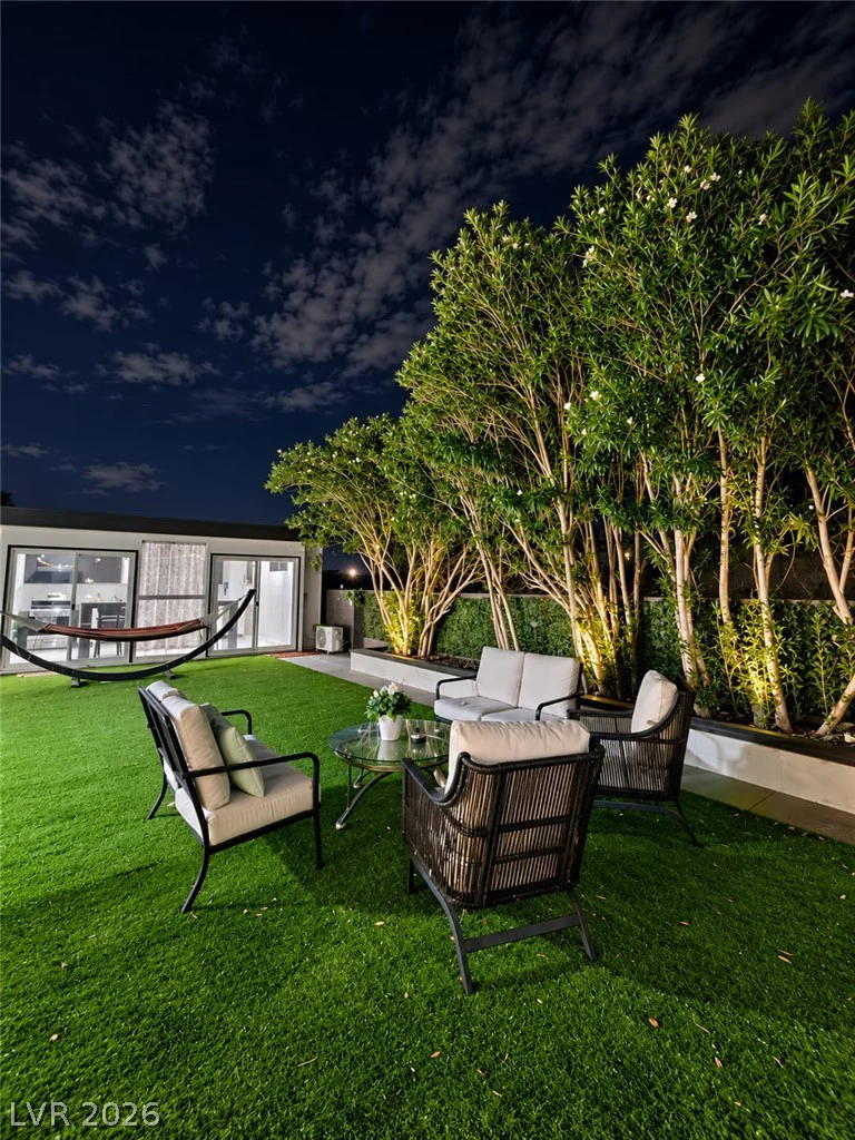 4125 Harmon, Las Vegas, NV 89121