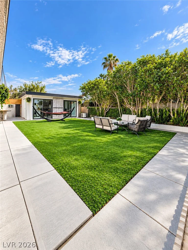 4125 Harmon, Las Vegas, NV 89121