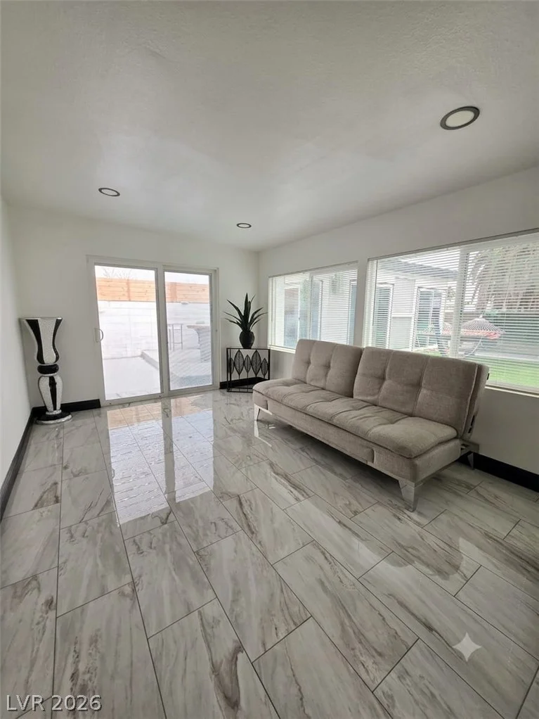 4125 Harmon, Las Vegas, NV 89121
