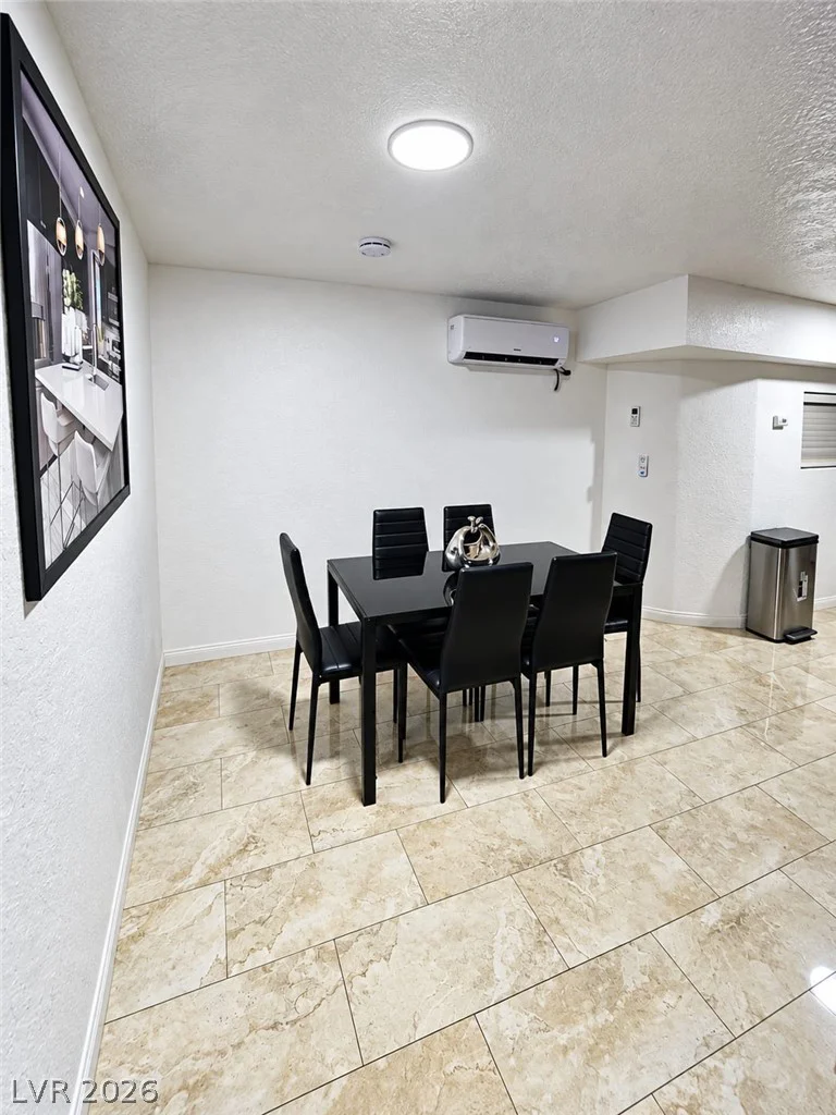 4125 Harmon, Las Vegas, NV 89121