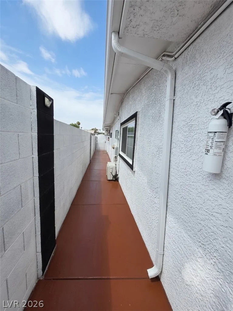 4125 Harmon, Las Vegas, NV 89121