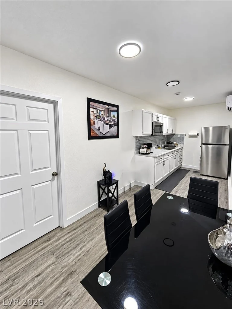 4125 Harmon, Las Vegas, NV 89121