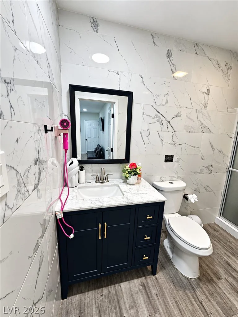 4125 Harmon, Las Vegas, NV 89121