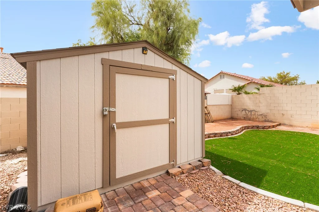 6321 Eagle Pass, North Las Vegas, NV 89084