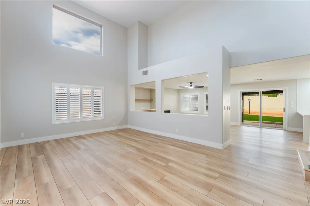 6321 Eagle Pass, North Las Vegas, NV 89084