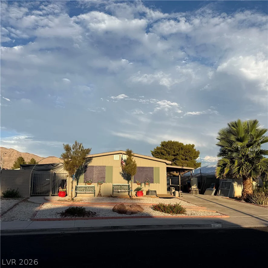148 Sir Thomas, Las Vegas, NV 89110
