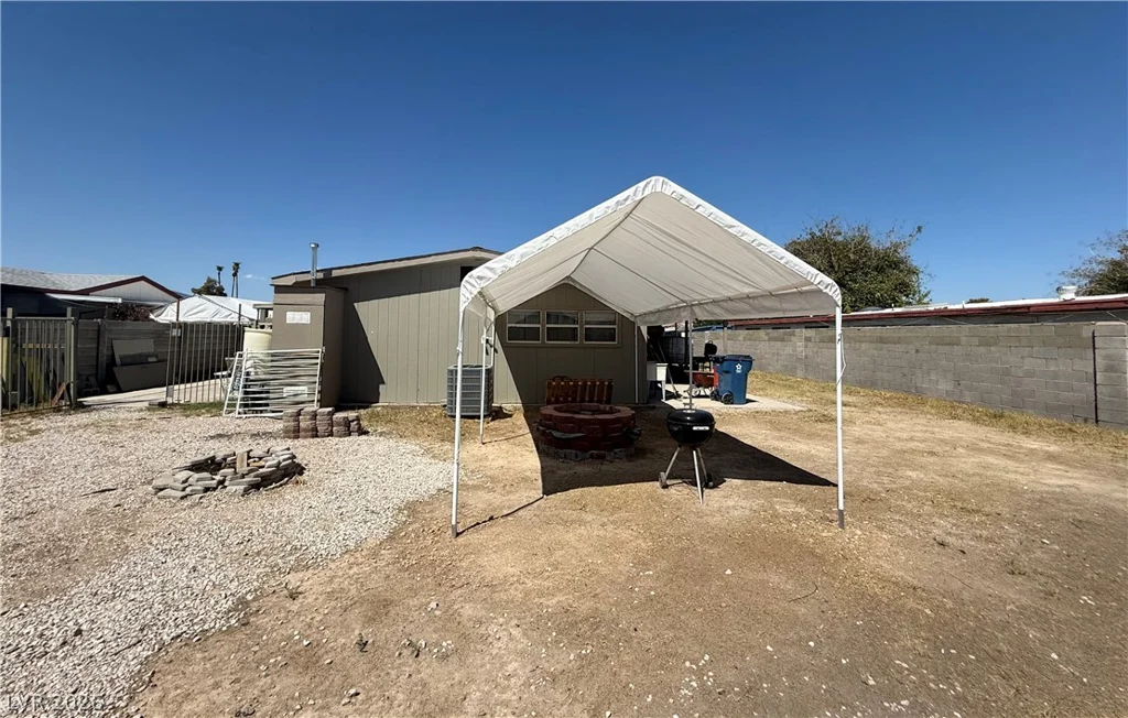 148 Sir Thomas, Las Vegas, NV 89110
