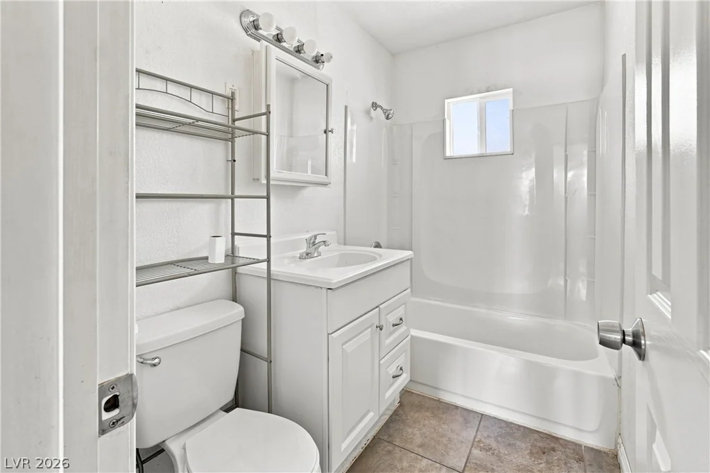 702 10th, Las Vegas, NV 89101
