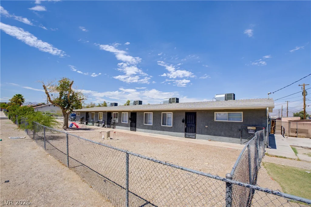 702 10th, Las Vegas, NV 89101