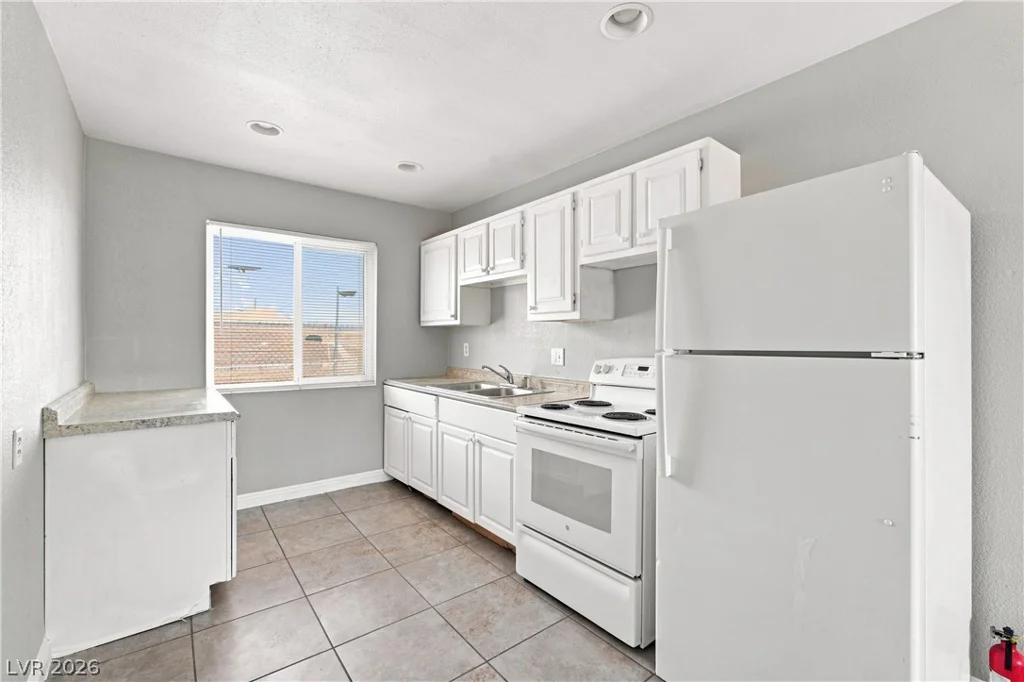 702 10th, Las Vegas, NV 89101