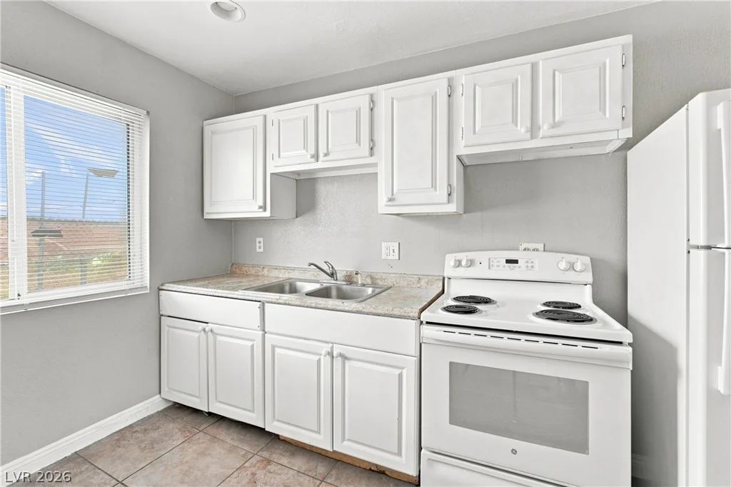 702 10th, Las Vegas, NV 89101