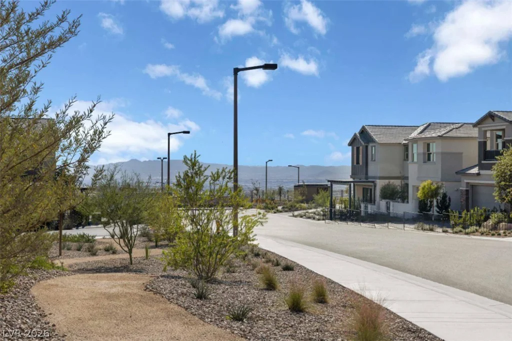 103 Sundial Bridge, Las Vegas, NV 89138