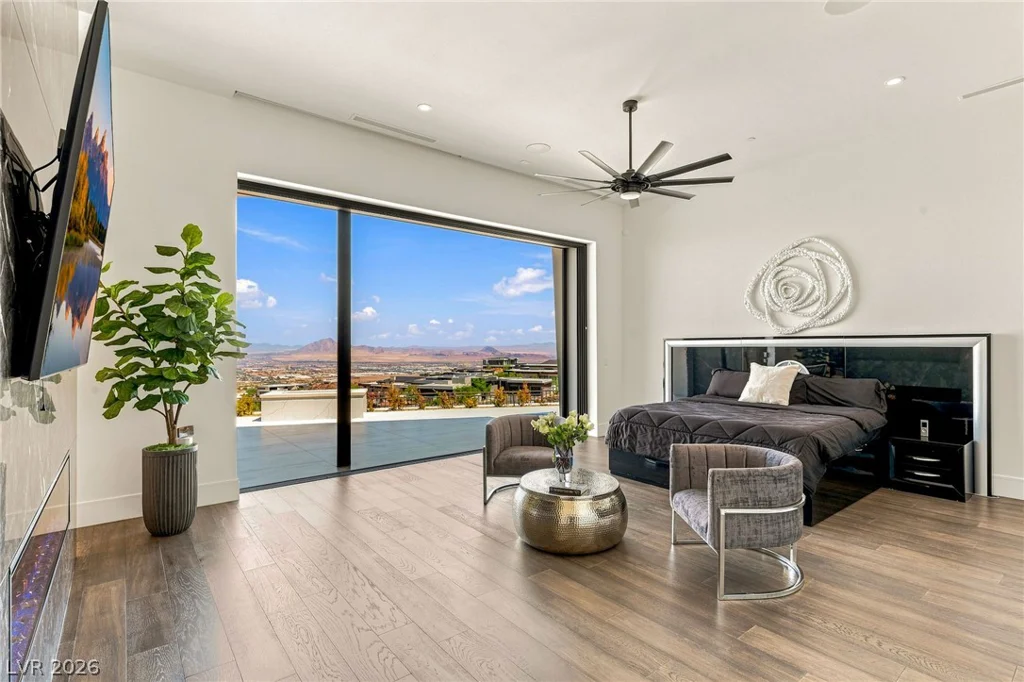 4 Chisel Crest, Henderson, NV 89012