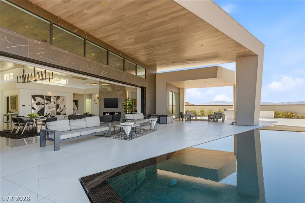 4 Chisel Crest, Henderson, NV 89012