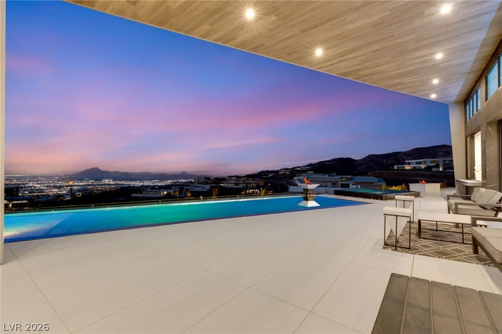 4 Chisel Crest, Henderson, NV 89012