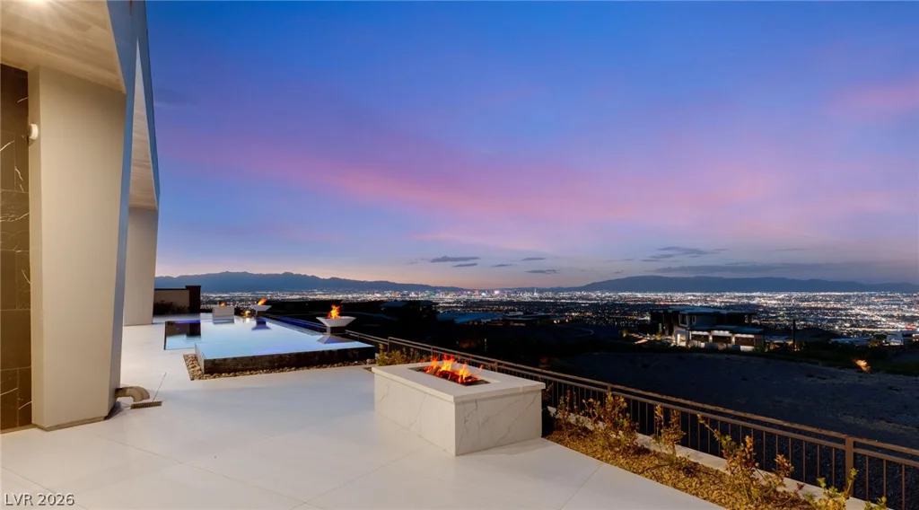4 Chisel Crest, Henderson, NV 89012