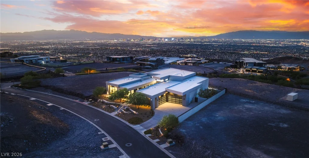 4 Chisel Crest, Henderson, NV 89012