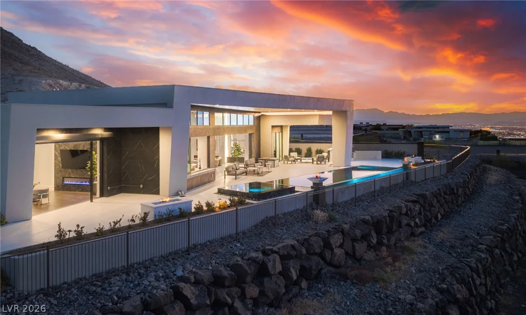 4 Chisel Crest, Henderson, NV 89012