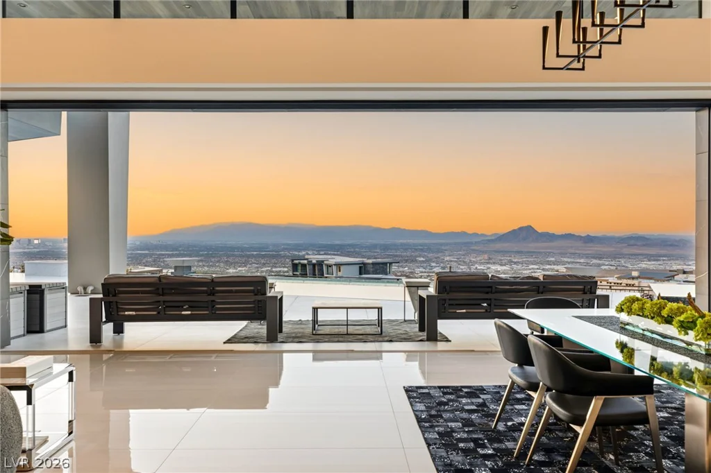4 Chisel Crest, Henderson, NV 89012