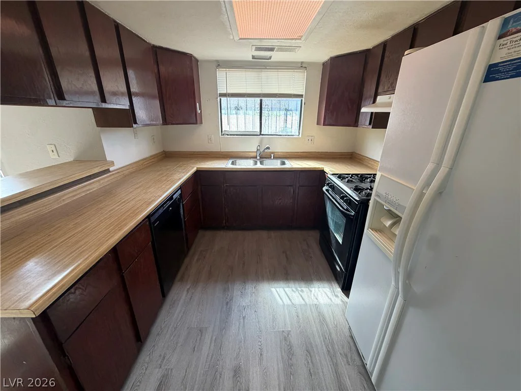 110 Bel Port, Las Vegas, NV 89110