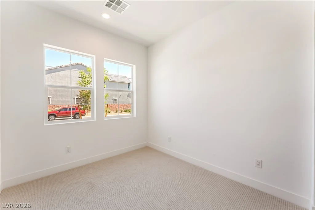 5917 Kings Bluff, Las Vegas, NV 89131