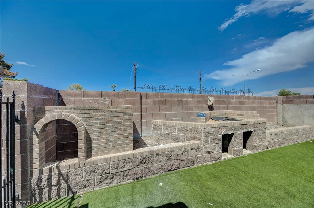 557 Chandler, Henderson, NV 89014