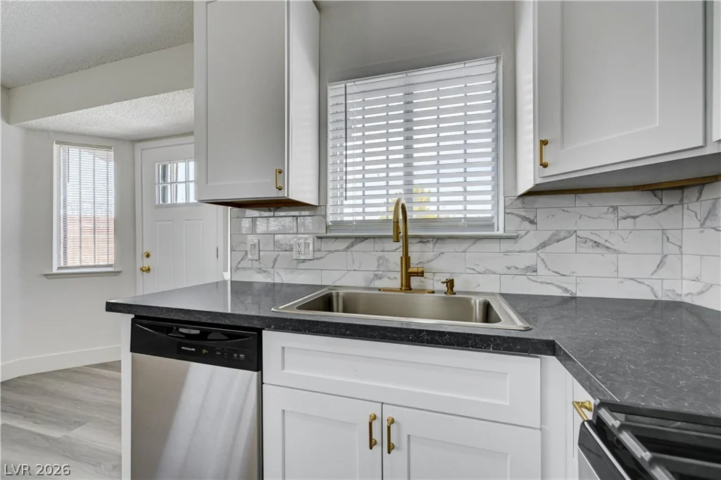 557 Chandler, Henderson, NV 89014