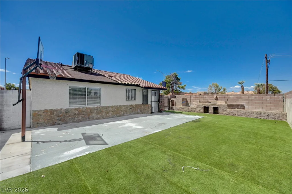 557 Chandler, Henderson, NV 89014