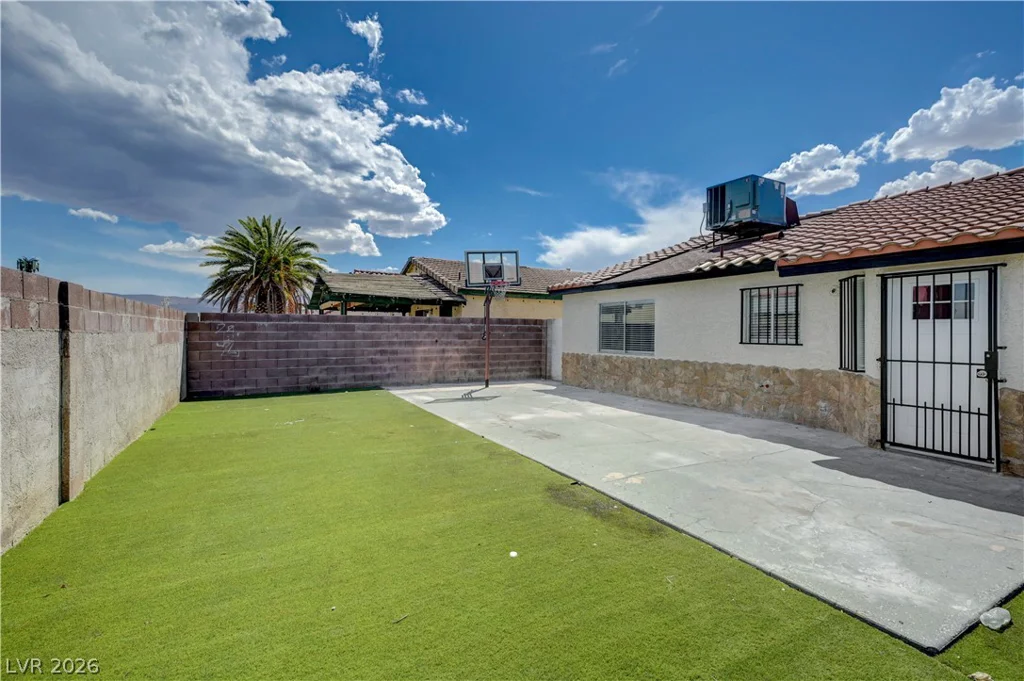 557 Chandler, Henderson, NV 89014