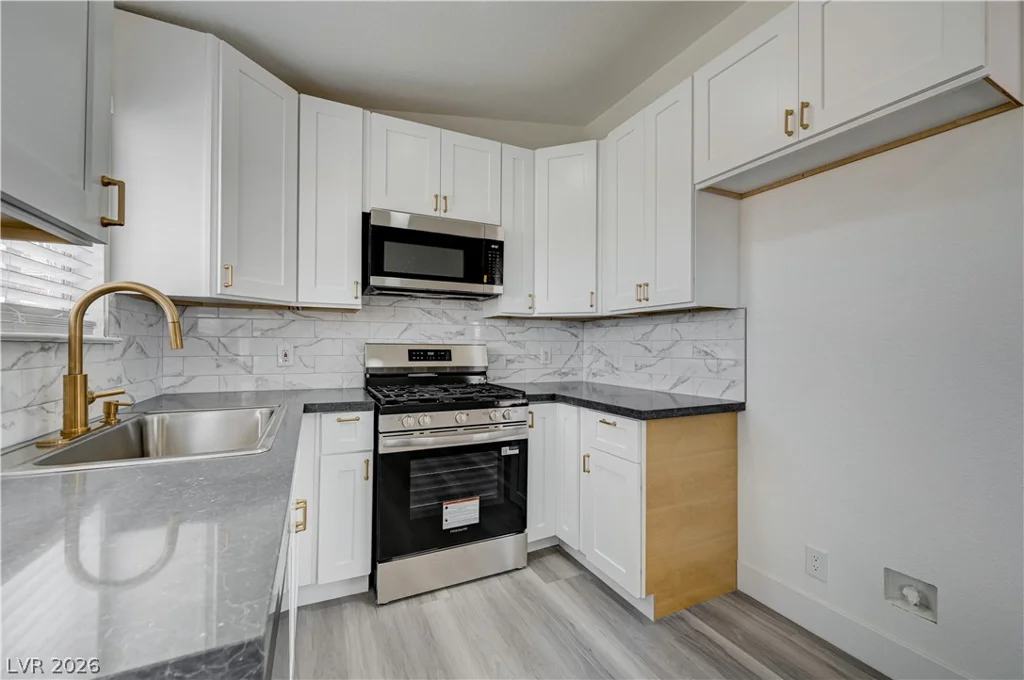 557 Chandler, Henderson, NV 89014
