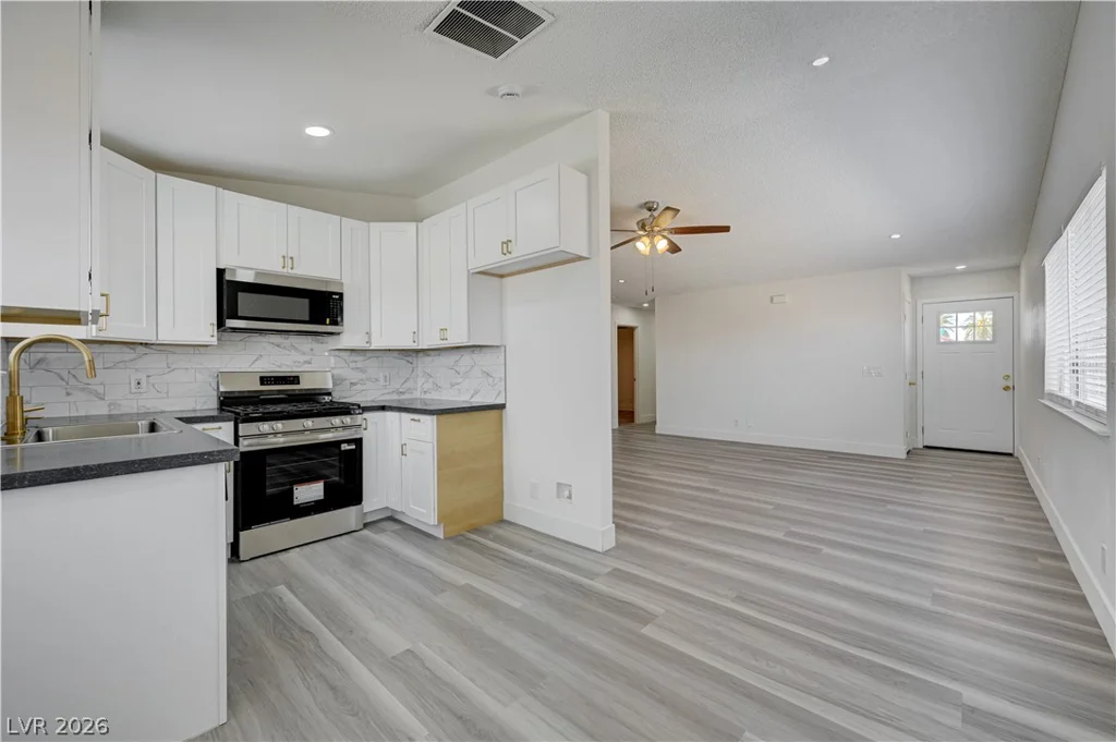 557 Chandler, Henderson, NV 89014