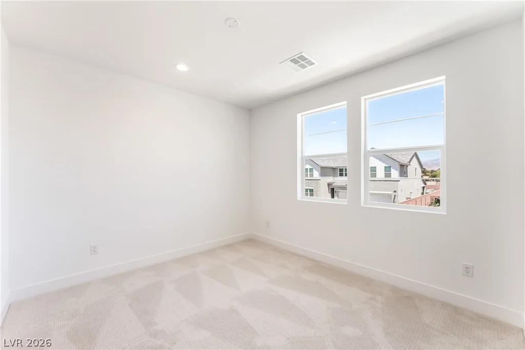 5923 Kings Bluff, Las Vegas, NV 89131
