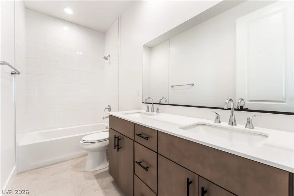 5923 Kings Bluff, Las Vegas, NV 89131