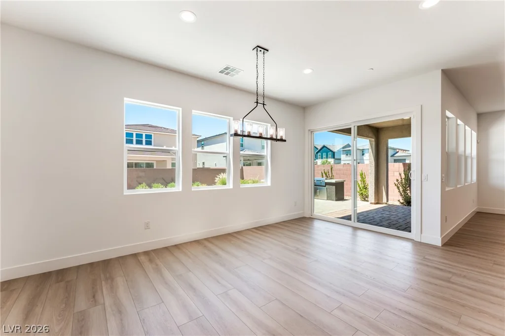 5923 Kings Bluff, Las Vegas, NV 89131
