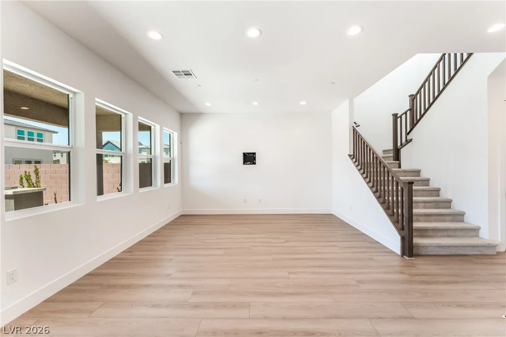 5923 Kings Bluff, Las Vegas, NV 89131