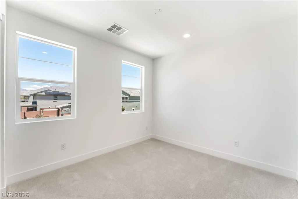 5923 Kings Bluff, Las Vegas, NV 89131