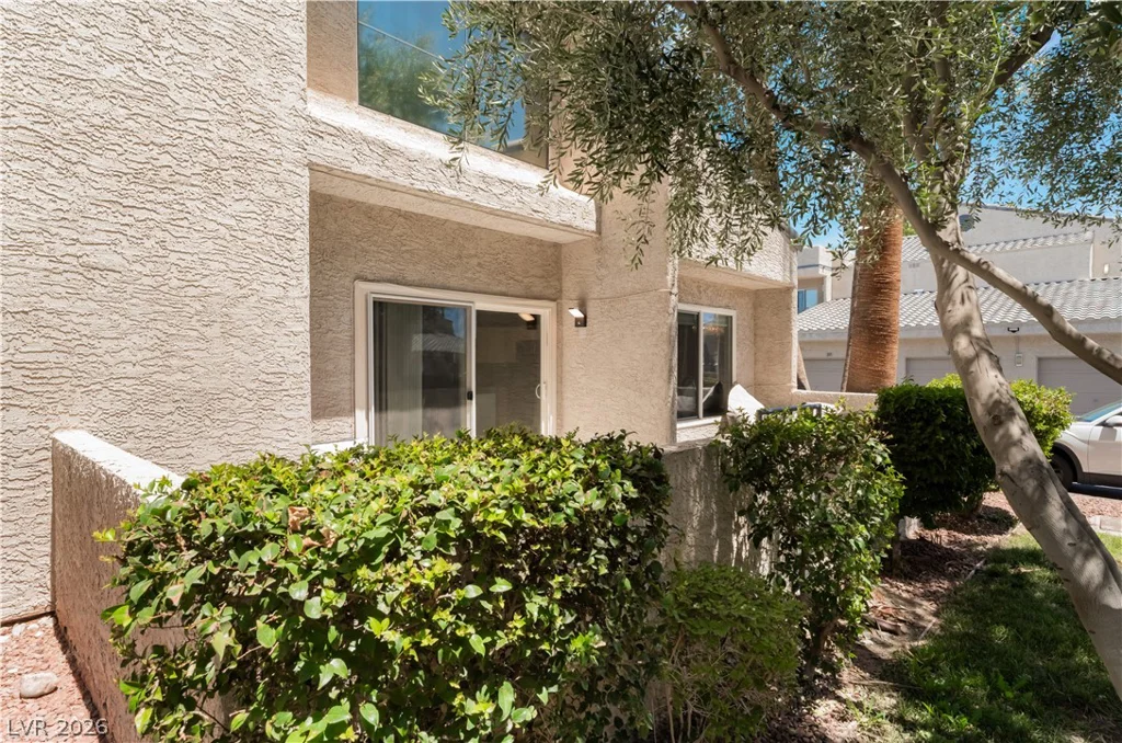 6250 Flamingo, Las Vegas, NV 89103