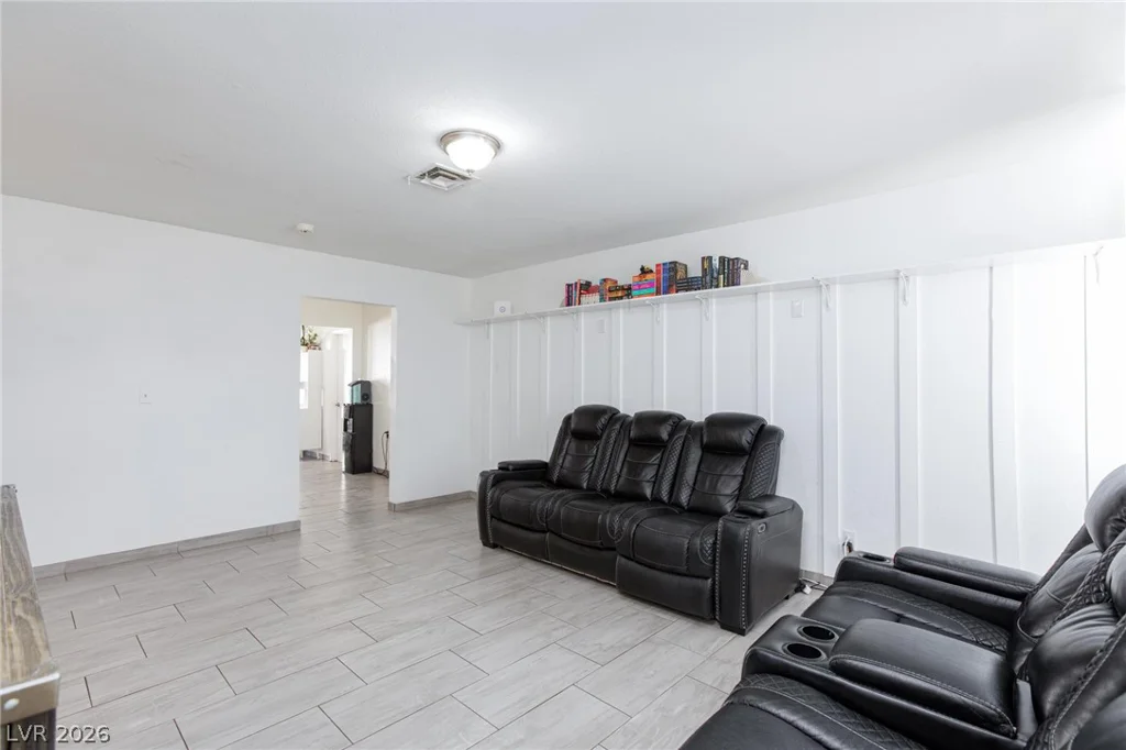 3640 Walnut, Las Vegas, NV 89115