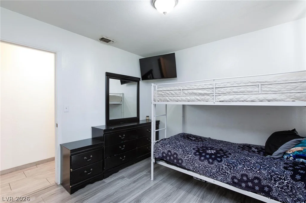 3640 Walnut, Las Vegas, NV 89115