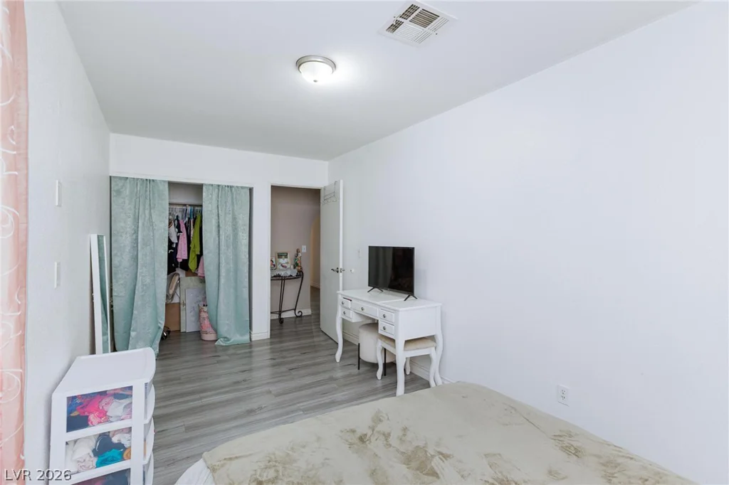3640 Walnut, Las Vegas, NV 89115