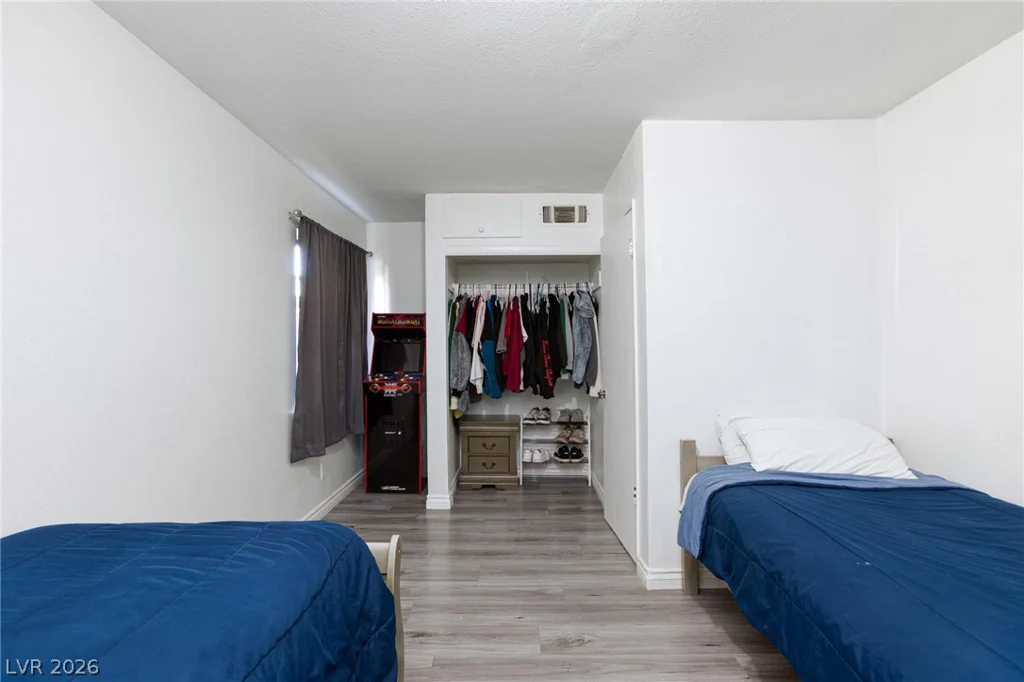 3640 Walnut, Las Vegas, NV 89115