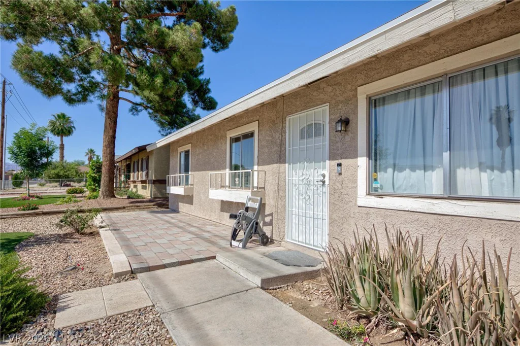 3640 Walnut, Las Vegas, NV 89115
