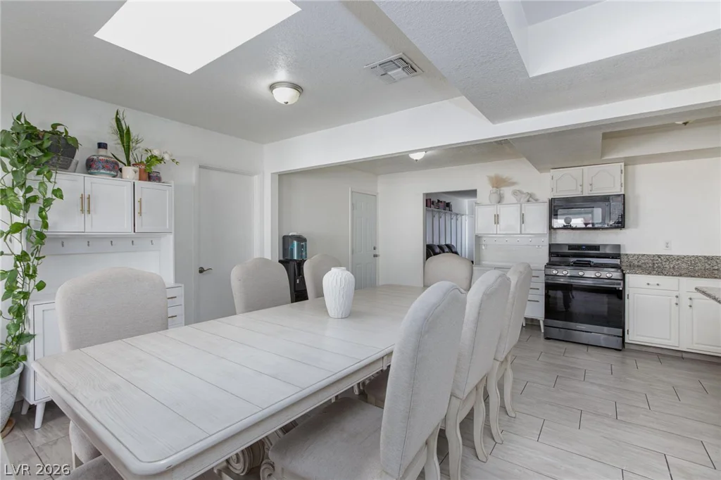 3640 Walnut, Las Vegas, NV 89115