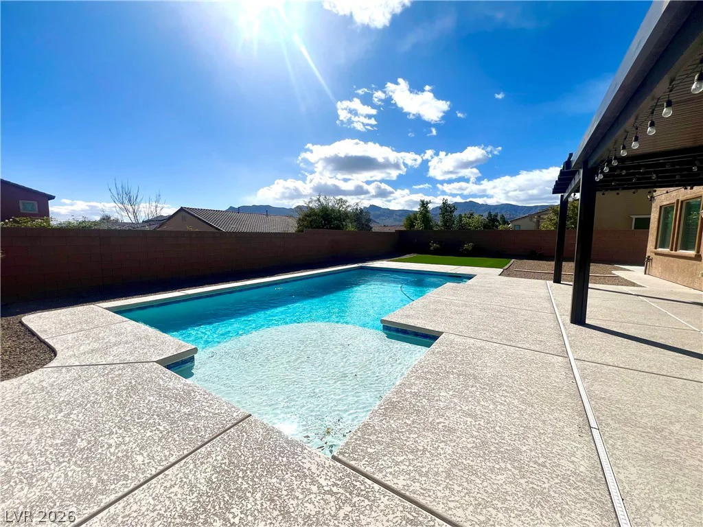 9767 Mosaic Canyon, Las Vegas, NV 89149