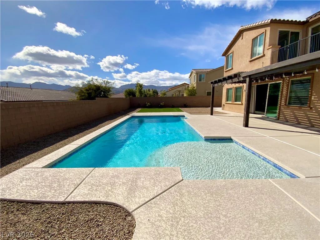 9767 Mosaic Canyon, Las Vegas, NV 89149
