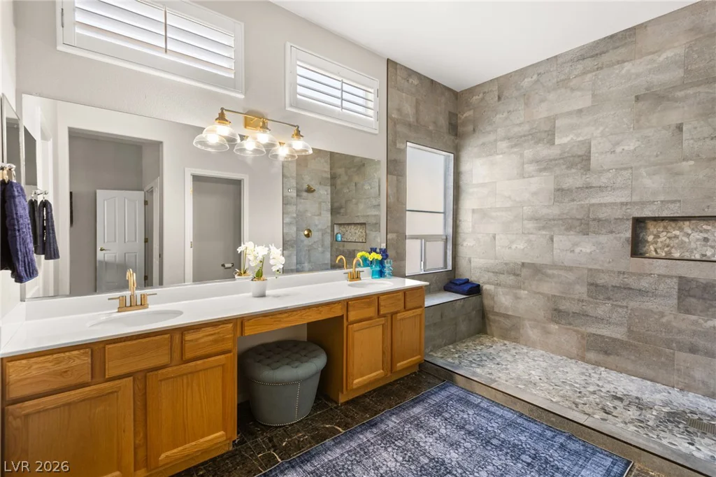 8869 Pheasant Valley, Las Vegas, NV 89123